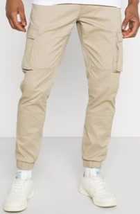 kreizynoah's tweet photo. @CanFN9 erstmal schwarze cargo fühle ich nicht so und würde eher so auf classic style gehen bei cargos nicht full streetwear https://t.co/LMX0iW8id8
