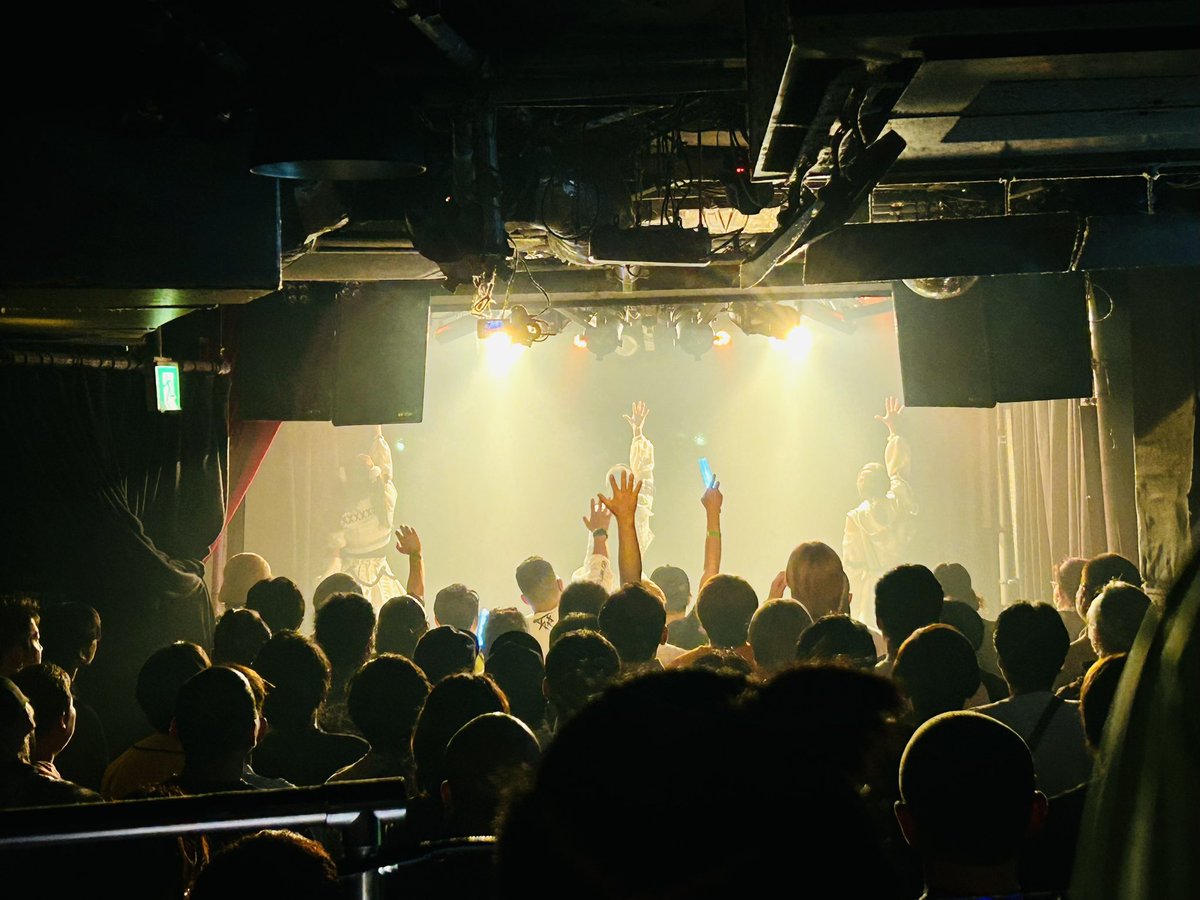 Offc_Mizuki's tweet photo. お邪魔しました🪽

新曲いかがでしたか〜
#ブライオット https://t.co/733lTnCGOn