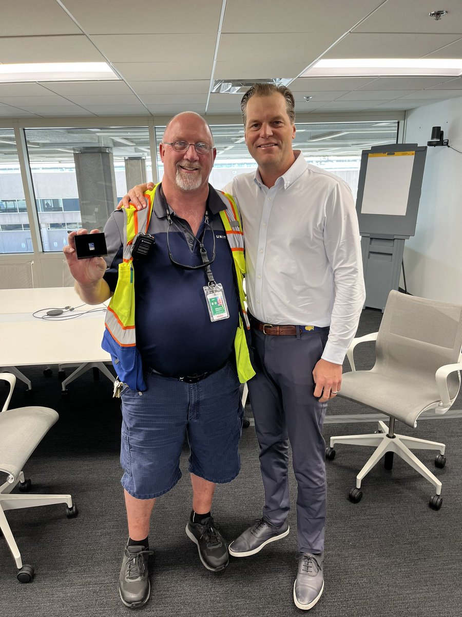 What a great way to start the week with a nice recognition of Kenny Draves on his impressive 35 year company anniversary. Cheers and to a few more great years my friend. #goodleadstheway