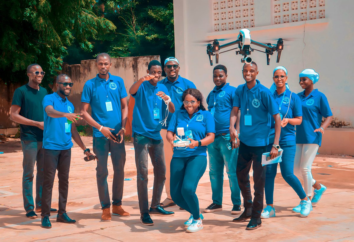 agencebecompub's tweet photo. 🚀 Au Forum de l’insertion avec SYRECE : Présentation de notre agence de communication passionnée et de notre expertise en drones.
Ensemble, nous ouvrons de nouvelles perspectives ! 🤝🚁

@AlizeaDrone

#ForumInsertion #AgenceCommunication #Innovation https://t.co/XcqtcZw8ps