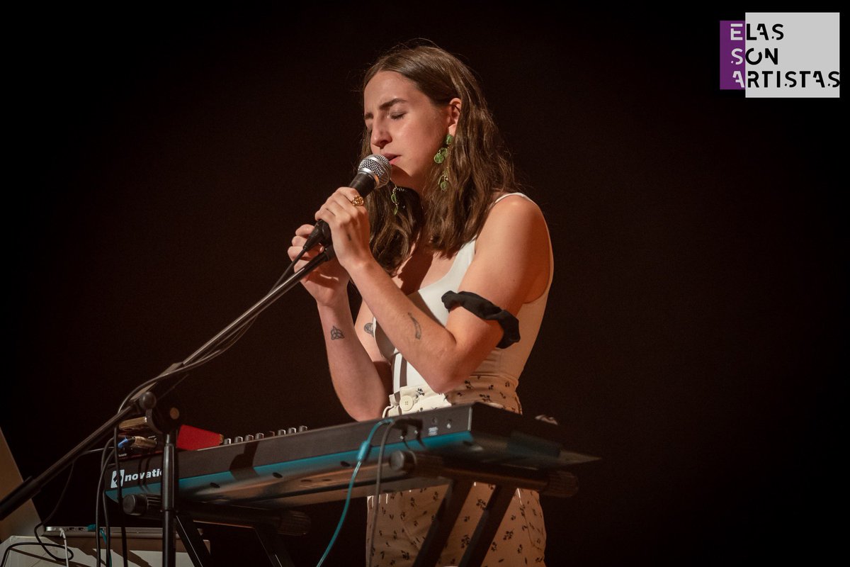 elassonartistas's tweet photo. O vivido o pasado venres no @AyuntBetanzos dentro de #ElasSonArtistas💜 con @RubirosaMusic e #Aüdra foi unha experiencia máxica.

📸 @cris_andina 
#ElasSonArtistas #ESA23 https://t.co/hCJiJvWnhF
