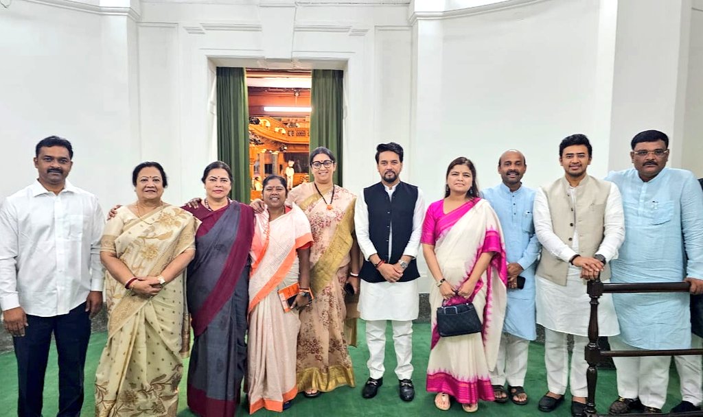 PratimaBhoumik's tweet photo. আজ সংসদ ভবনে বিশেষ অধিবেশনের প্রথম দিনে মাননীয় সংসদ সদস্যদের সঙ্গে কিছু বিশেষ মুহূর্ত।

আজ এই পুরাতন সংসদ ভবনে অধিবেশনের শেষ দিন। আগামীকাল থেকে নতুন  সংসদ ভবনে অধিবেশনের কার্যক্রম চলবে। গত ৭৫ বছর ধরে এই পুরাতন সংসদ ভবনে দেশের স্বার্থে সম্মিলিতভাবে অনেক সিদ্ধান্ত নেওয়া হয়েছে। https://t.co/gni2zLPunL