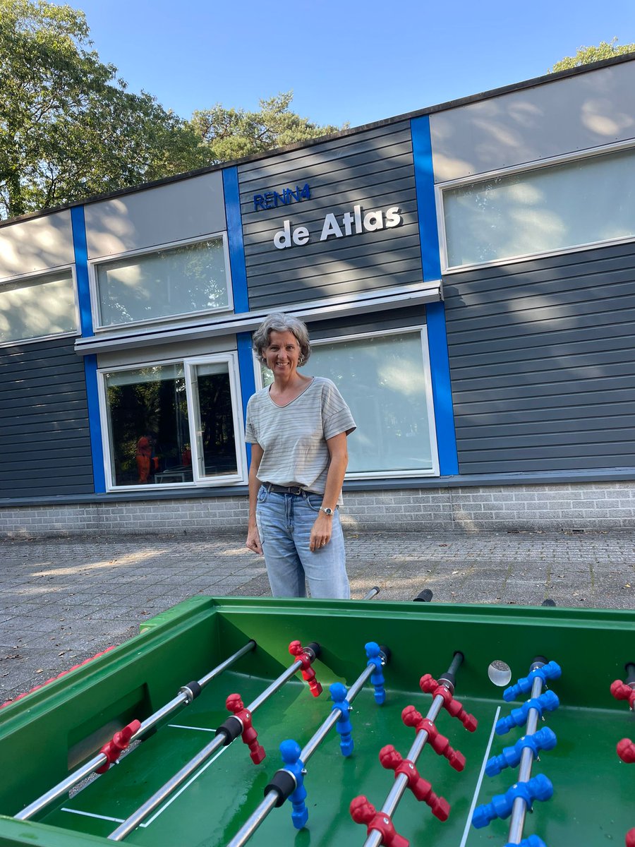 PlatformDenP's tweet photo. Hallo Emmen! Twee weken is hun schooljaar oud en nu al denken docenten Tim Jalving  en Jessica Trip - Van der Laan  van VSO De Atlas na over de invulling van D&amp;P-onderwijs voor schooljaar 24-25. Welkom bij het platform vmbo D&amp;P 
#denp #onderwijs #vmbo #vso #Emmen #vsodeatlas https://t.co/MUteStAItb