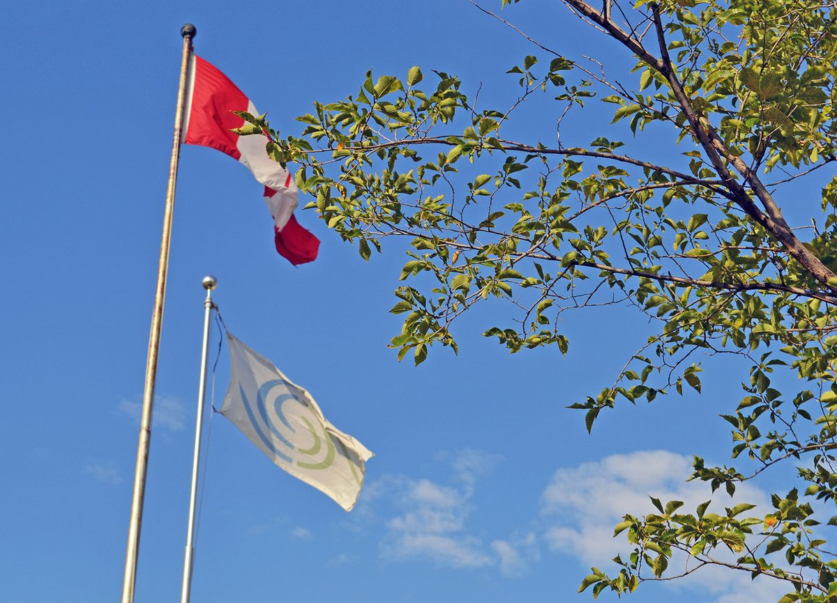 Gift of Life flag is flying today. Honouring the courage, compassion & generosity of a donor. #thankyou