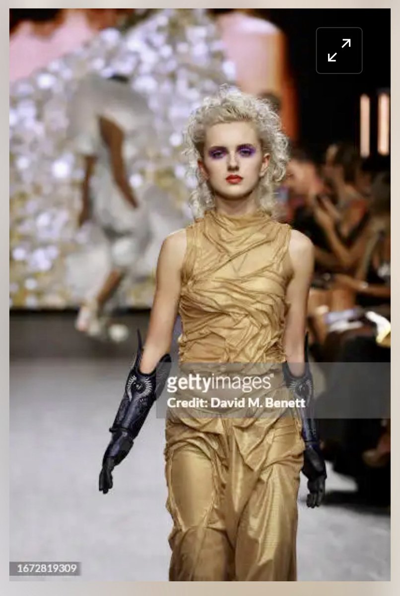 222mgtuk's tweet photo. TILLY 🦾 @GiveTillyaHand walks in MAC Cosmetics ‘The Face Show’ @MACcosmeticsUK during London Fashion Week on Sunday 17th September 2023.
_
_
_
#MACStudioRadiance #MAC #serumpowered #MACBackstage #LFW https://t.co/MwVHJ16W3Q
