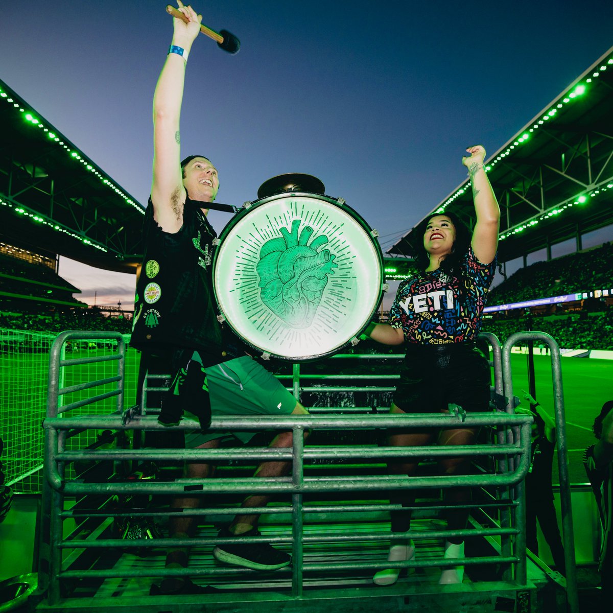 ¡Desde South ATX con orgullo!

Thank you to Sophia Baltierra, drummer for <a href="/thetiarras/">the tiarras</a>, for performing last night's Heartbeat! 🥁