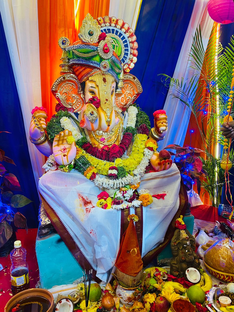 TrgVamshi's tweet photo. Happy Ganesh Chathurthi 🙏🏻🙏🏻 

#GaneshChaturthi2023 
#GaneshaFestival 
#jaibologaneshmaharajkijai 
#VinayagarChathurthi 
#VinayakaChavithiFestival https://t.co/vu5SM7pDBI