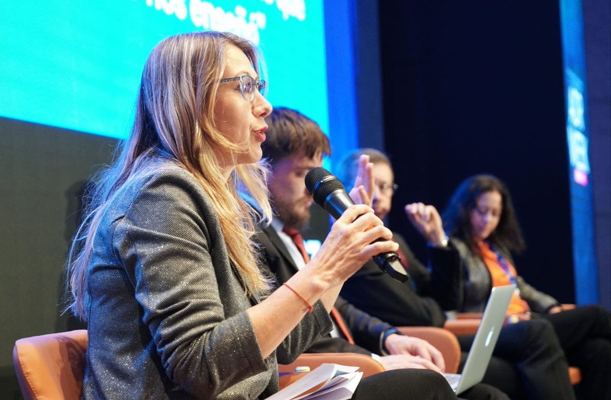 AliciaAriasEcu's tweet photo. La mediación es una potente herramienta para casos complejos entre múltiples partes. Gracias por la invitación #ADRweek @lacamaradequito https://t.co/OZ1UqimSpR