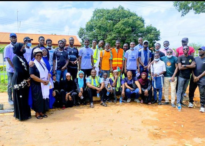 SustyVibes's tweet photo. Here's how our cleanup went in 📍#Kaduna.
https://t.co/S9yG4dbzPQ
#Worldcleanupday2023 #SustyVibesWCD2023 #Staredownonpollution https://t.co/cT6sANRrYO