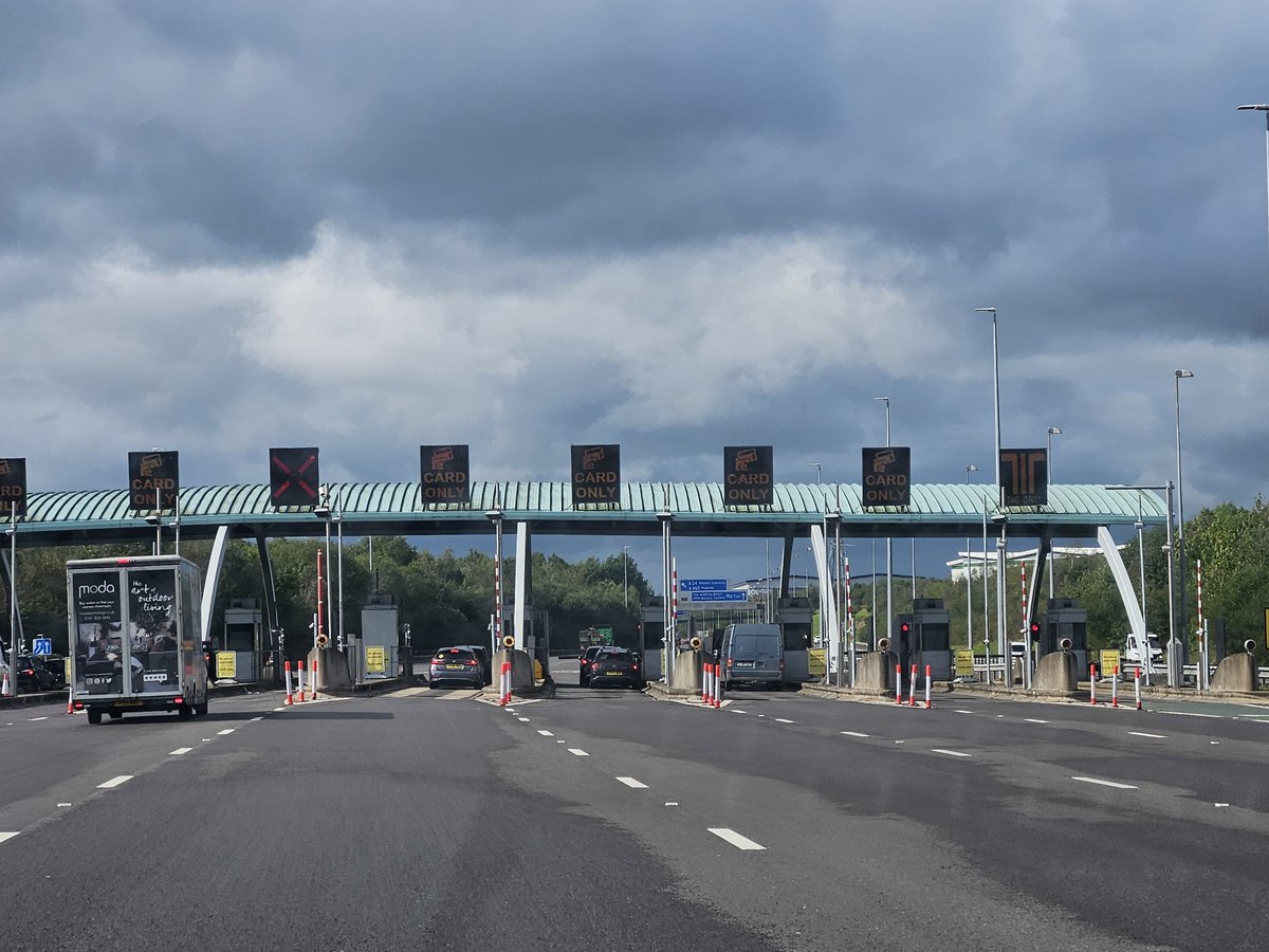 PittieAditya's tweet image. Welcome to vintage UK; paying toll with a credit card!
Time to use India&apos;s #FastTag?