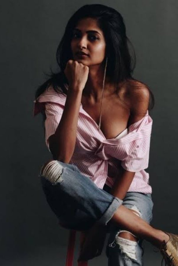 F6UbqCBXwAAH26A?format=jpg&name=900x900