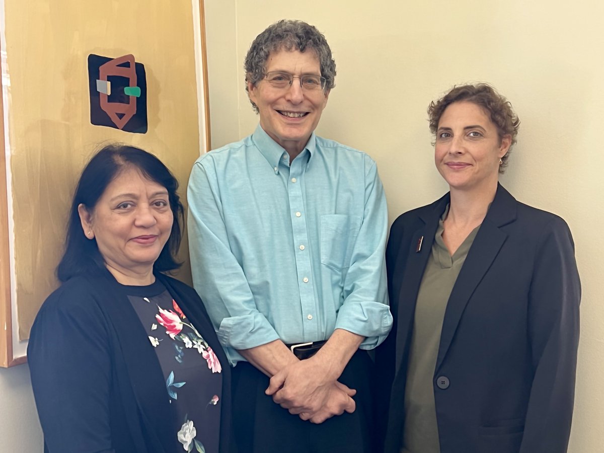 SCEPA_economics's tweet photo. 🎉Exciting news! @pressmansteven of @NSSRNews has been awarded a grant from the @SloanFoundation W/Dr. Sarah Small @UUtah and NSSR graduate students @MasciLeah &amp; @nishu_mehrish, he will study the history of the Eastern Economic Association. Congrats all! https://t.co/iALeKaSmXm https://t.co/HKA00dK1sK