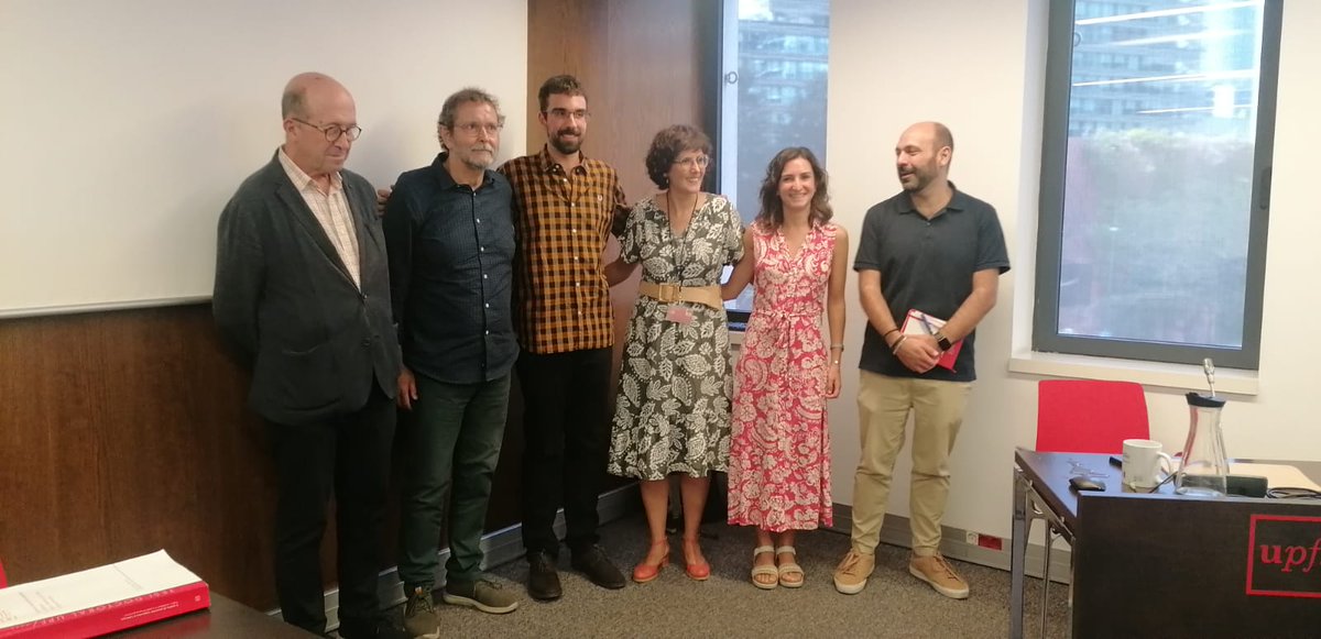 Lluís Costa (@costalluis) on Twitter photo Felicitem a l'antic alumne de la <a href="/univgirona/">Universitat de Girona</a> <a href="/UdGLletres/">Facultat de Lletres UdG</a>, <a href="/EloiCamps/">Eloi Camps Durban</a> que avui ha defensat amb molt d'èxit a la <a href="/comunicacioUPF/">Comunicació UPF</a> la tesi "La premsa de proximitat cooperativa a Catalunya". <a href="/GrupRecercaCSII/">Comunicació Social i Institucional</a> <a href="/CComunicacioUdG/">Campus Comunicació</a> L'Eloi és un dels valors més sòlids en recerca comunicativa Felicitem a l'antic alumne de la <a href="/univgirona/">Universitat de Girona</a> <a href="/UdGLletres/">Facultat de Lletres UdG</a>, <a href="/EloiCamps/">Eloi Camps Durban</a> que avui ha defensat amb molt d'èxit a la <a href="/comunicacioUPF/">Comunicació UPF</a> la tesi "La premsa de proximitat cooperativa a Catalunya". <a href="/GrupRecercaCSII/">Comunicació Social i Institucional</a> <a href="/CComunicacioUdG/">Campus Comunicació</a> L'Eloi és un dels valors més sòlids en recerca comunicativa