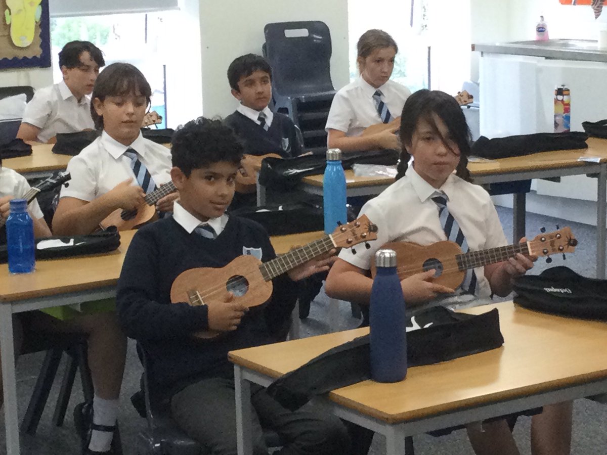 We had our first ukulele session last week. Chords and frets 🎼🎶🎵#smithdownmusic