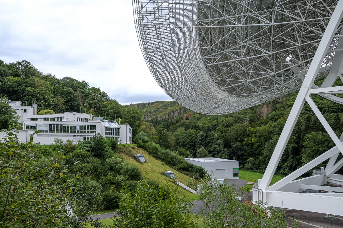 gambajoe's tweet photo. Fotos vom zweitgrößten vollbeweglichen #Radioteleskop bei #Effelsberg.
#RadioEffelsberg @MPIfR_Bonn https://t.co/wwlO5q5f1d