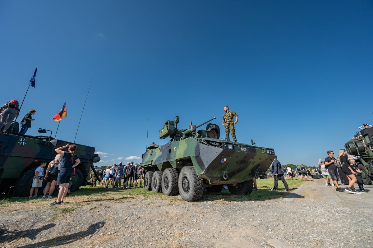 🛫 Pandury, #TATRA a mnoho dalšího bylo k vidění na letošních #dnyNATO v Ostravě. Celkem vás přišlo téměř 200 000, neuvěřitelná ukázka spolupráce českého a světového obranného průmyslu. Děkujeme všem, kteří se zúčastnili, za zájem a podporu. 👇 #armytech #czechia