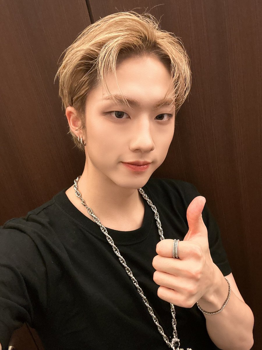 jiujayfiles's tweet photo. the jiujay parallel world update tdy is crazy we all know for who https://t.co/Hy3cIxfe8m