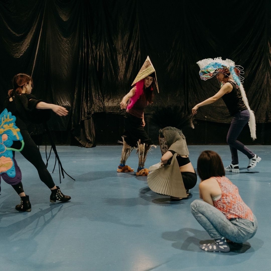 'Four Quadrants of the Sky' public programmes!
⁠
雙語展覽導賞團 Cantonese / English bilingual tour ⁠
Sat 30 Sep, 12:30 - 1:30pm⁠
eventbrite.co.uk/e/718124217867
⁠
Supernatural beings: collective mythmaking and martial arts films⁠
Thu 12 Oct, 6 - 7pm⁠
eventbrite.co.uk/e/718082944417