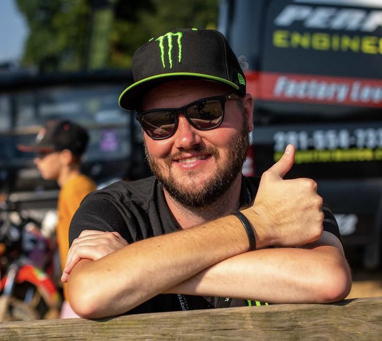 Thank you to @MonsterArmy for entrusting me to help to manage #Paid2Podium for FOUR years now! I’m proud of my spot here, proud of our athletes, and looking forward to more days at the helm of the Paid 2 Podium ship! 

@MonsterEnergy 
@hookit

(Photo - @emeryphoto)