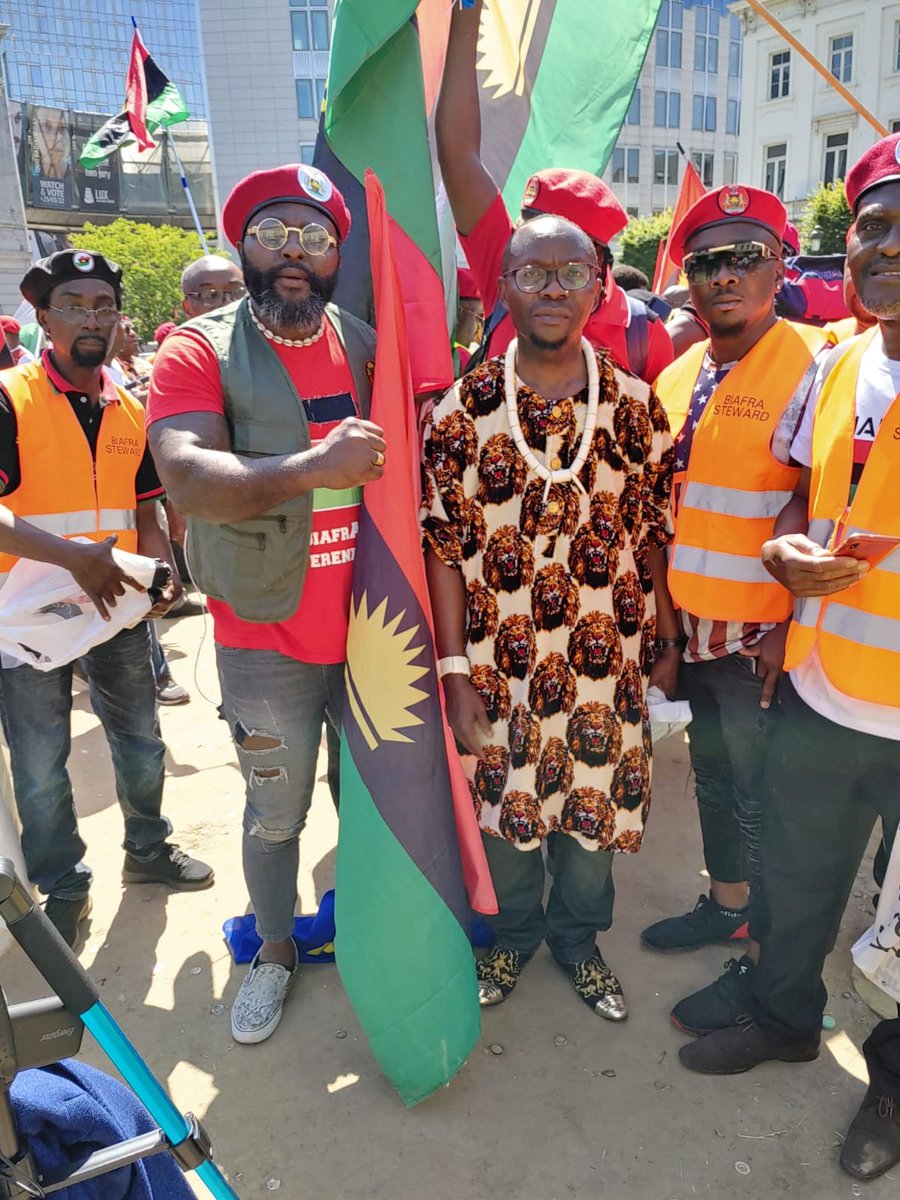TheBiafraChild NwaChinike (De General) tweet media