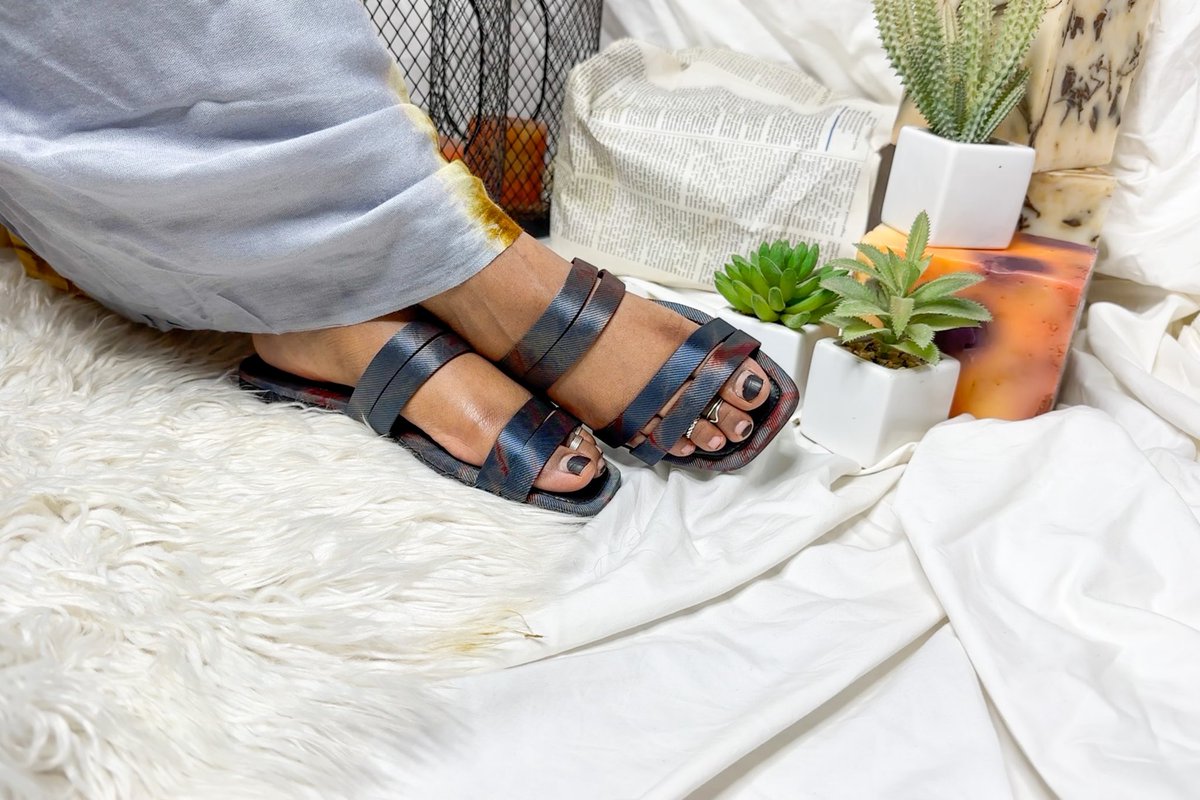 buyjasmin's tweet photo. Available for immediate pick up or delivery!

Price:N9,990 only

Slide1,2&amp;3 : size 38
Slide4: size 39

Kindly RT!!! https://t.co/8C7uPqhsq5