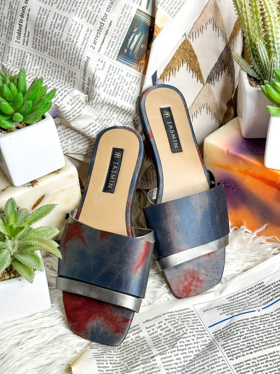 buyjasmin's tweet photo. Available for immediate pick up or delivery!

Price:N9,990 only

Slide1,2&amp;3 : size 38
Slide4: size 39

Kindly RT!!! https://t.co/8C7uPqhsq5