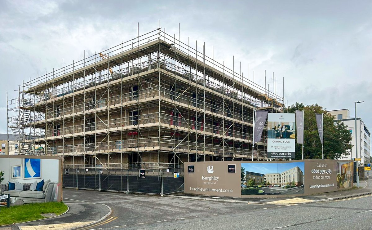 Construction works are progressing well at our 56 #RetirementLiving apartment scheme in #Shipley.
The 1st phase of level 3 floor planks has been completed, and 3rd level masonry works up to the roof are due to begin. First-fix M&amp;E installation works are progressing on the GF&amp;FF.
