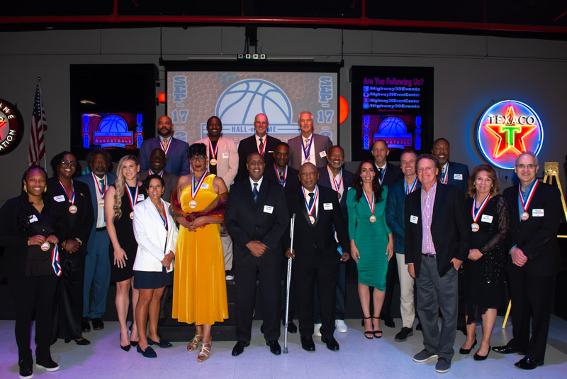 Great night at So. Calif. BB HOF event <a href="/Highway39Events/">Highway 39 Events</a> in Anaheim. Group pic HOF honorees <a href="/SteveFryer/">Steve Fryer</a> <a href="/olskool888/">Elder Marques Johnson</a> <a href="/PointForwardPro/">KJ</a> <a href="/JFP32/">Jeanette Pohlen</a> <a href="/ShowtimeCooper/">Michael Cooper</a> <a href="/RealTayShaun/">TayShaun Prince</a> <a href="/JayBilas/">Jay Bilas</a> <a href="/CoachRomar/">Lorenzo Romar</a> <a href="/ebonyhoffman16/">Ebony Hoffman</a> <a href="/coachsadewiley/">Sa'de Wiley-Gatewood</a> @cifss <a href="/CIFLACS/">CIF LA City Section</a> <a href="/teampolee5/">Dwayne Polee</a> <a href="/terri_bamford/">terri bamford</a> <a href="/billwaltoncom/">billwalton.com</a>