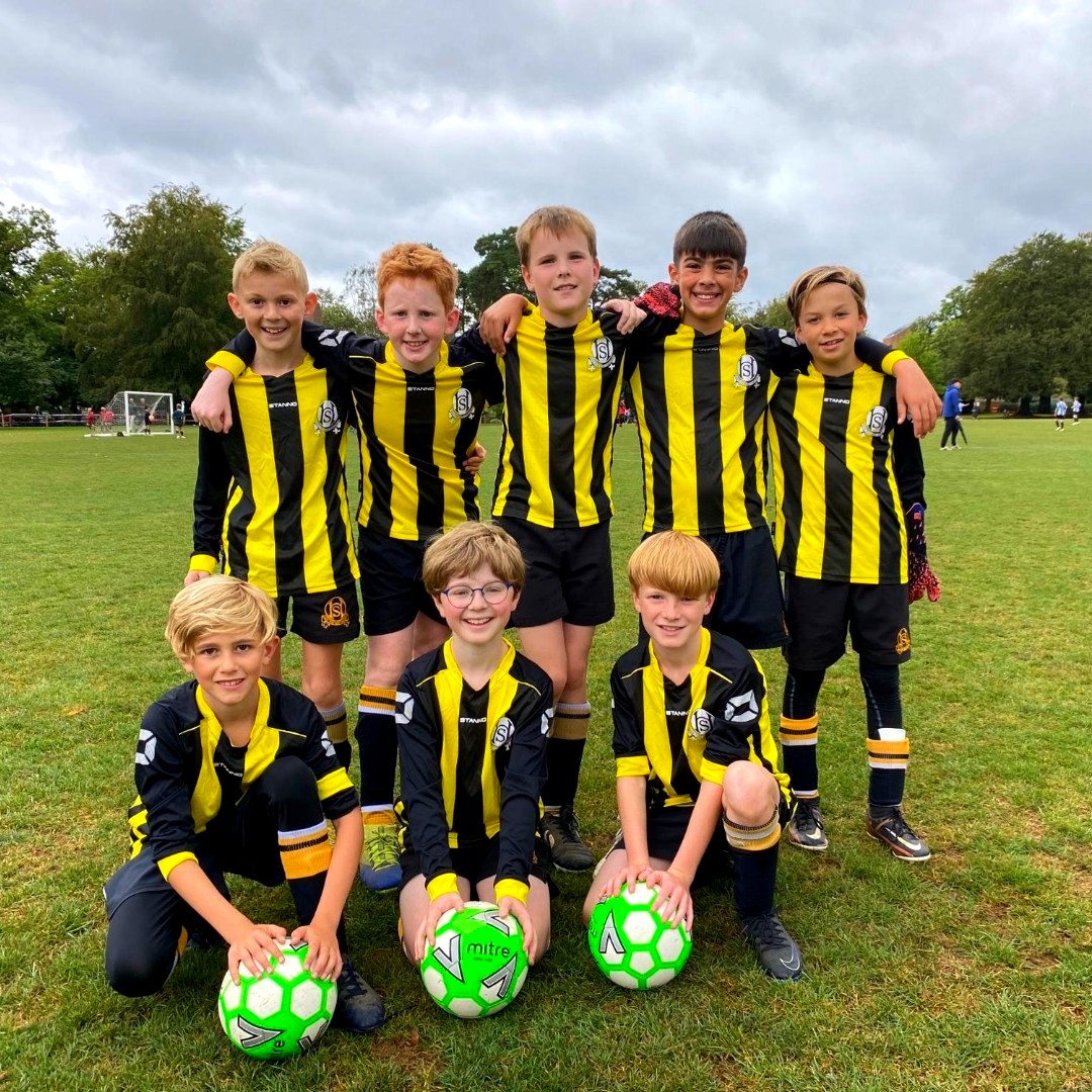 StHilarysSchool's tweet photo. Well done to the St Hilary's U10 boys who took part in the Charterhouse Football Tournament this afternoon: 2 wins and 1 loss; on to the Cup we go!

#StHilarysSchool #PrepSport #SchoolSport #PrepSchoolSurrey https://t.co/lHpXS5Agxb