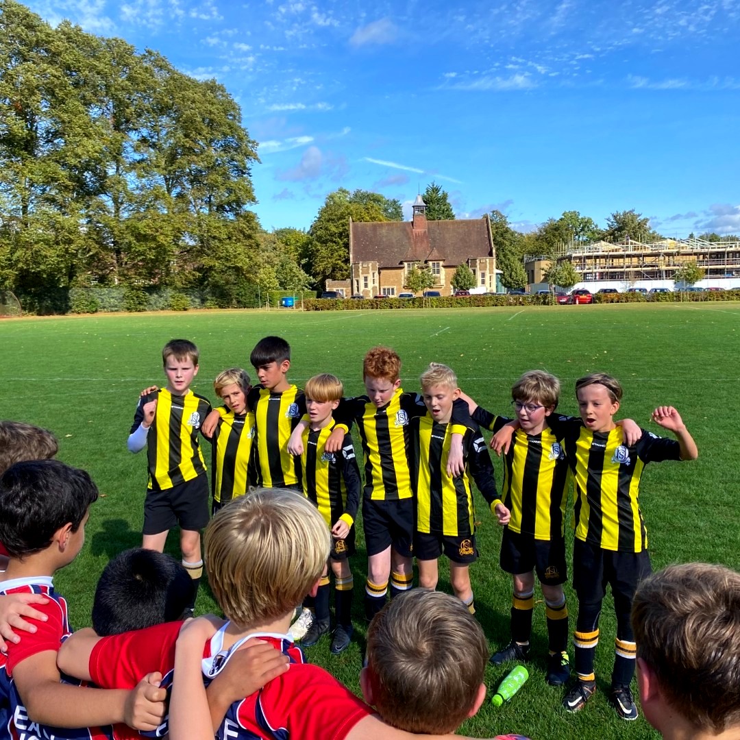 StHilarysSchool's tweet photo. Well done to the St Hilary's U10 boys who took part in the Charterhouse Football Tournament this afternoon: 2 wins and 1 loss; on to the Cup we go!

#StHilarysSchool #PrepSport #SchoolSport #PrepSchoolSurrey https://t.co/lHpXS5Agxb