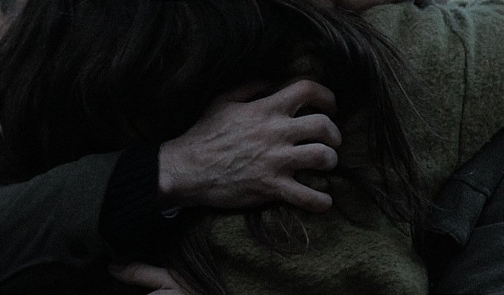 ира, ира, вот тебя накрыло в хлам, как же мило. ира, ира, и внутри тебя дурман страшной силы.