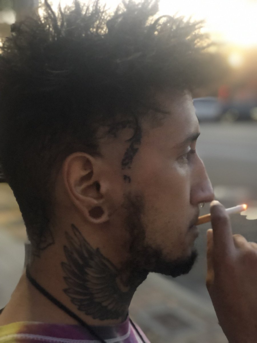 Dylightful tweet media