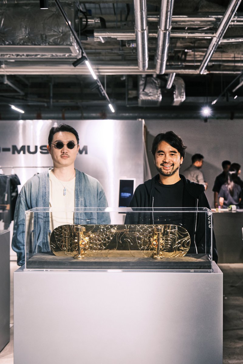 LastKnight tweet media