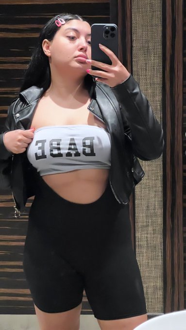 Smaller dicks > bigger ones. https://t.co/RruU6WdUTL