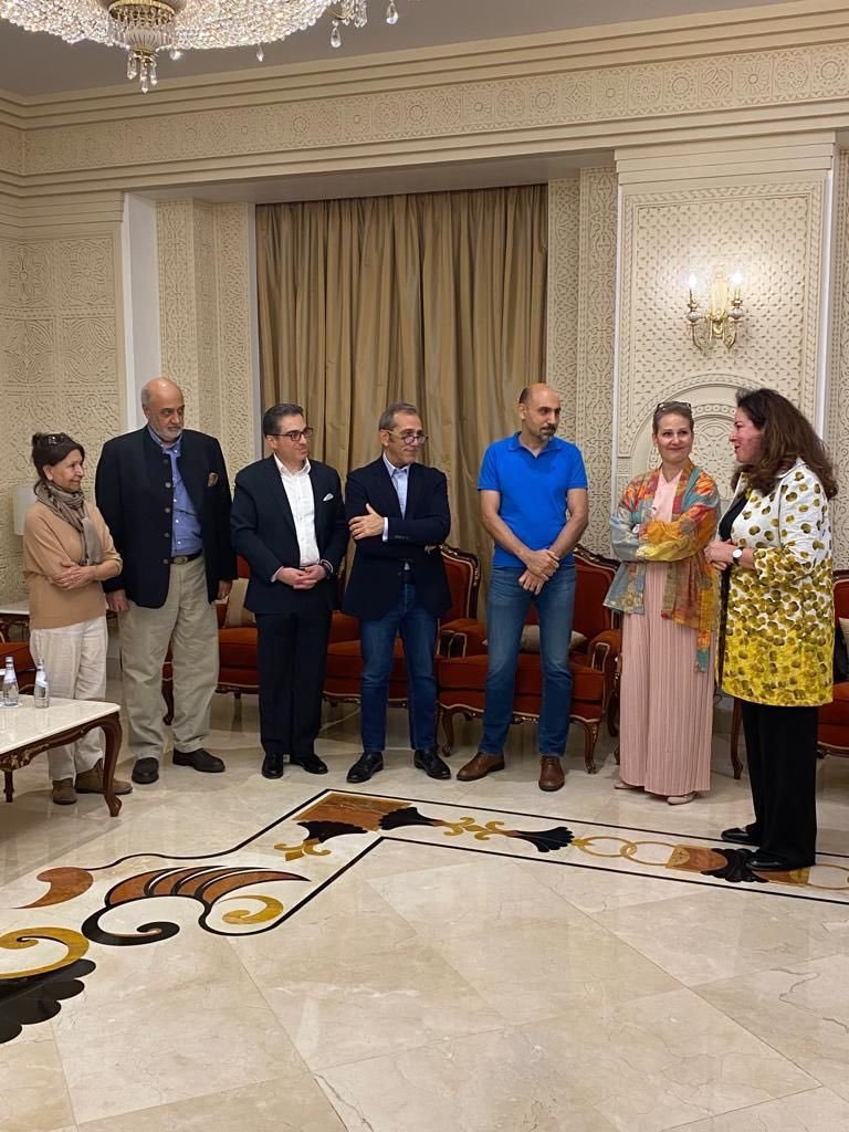 These are the five US prisoners released by Iran today in a deal brokered by Qatar. They are seen with Swiss officials (far right), who assisted. 
 
In addition to releasing 5 Iranians from US custody, the Biden administration also released $6billion in frozen funds.