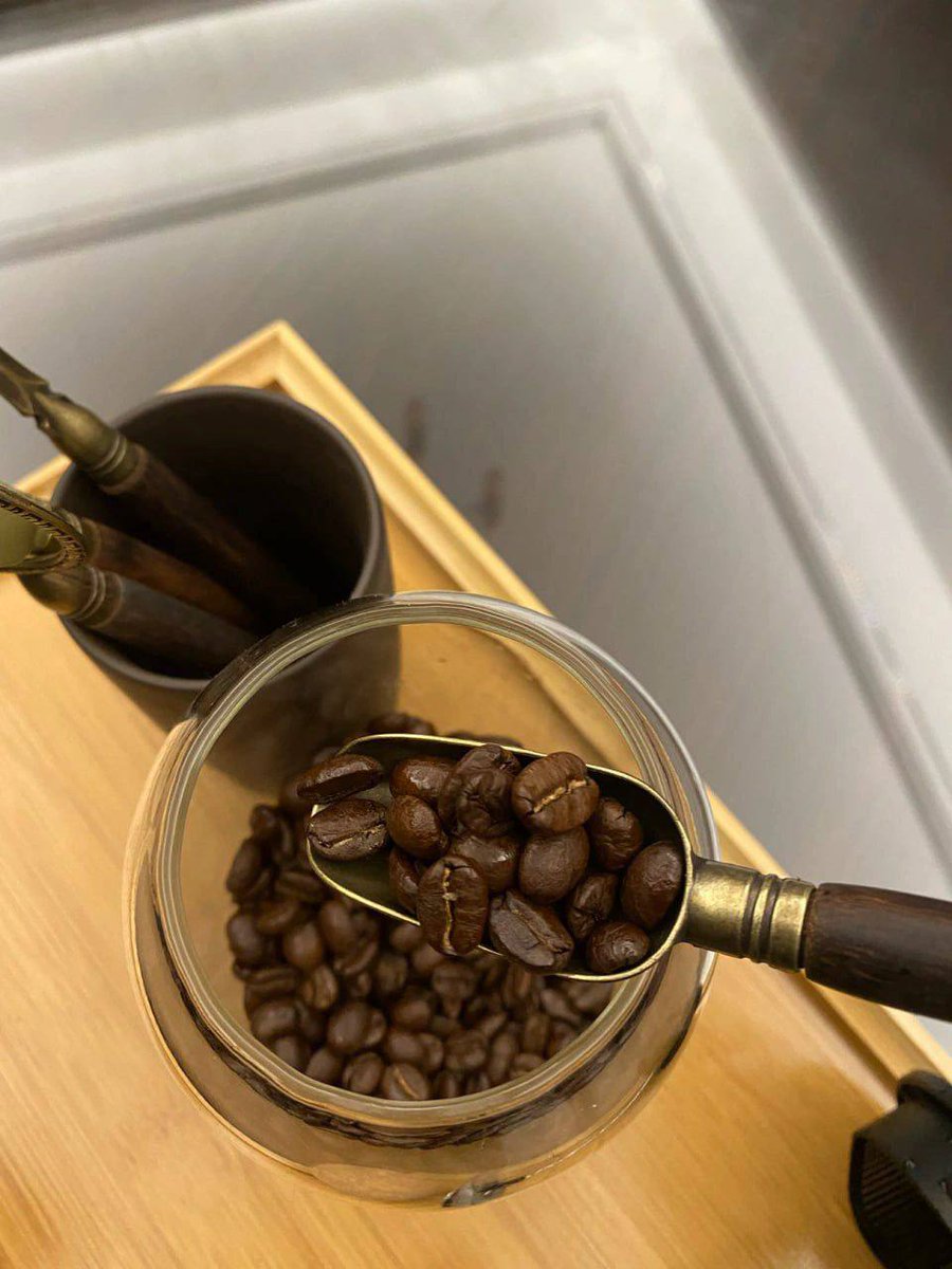 roro117685's tweet photo. Anyone like freshly ground coffee? https://t.co/WhAf4UgQSU