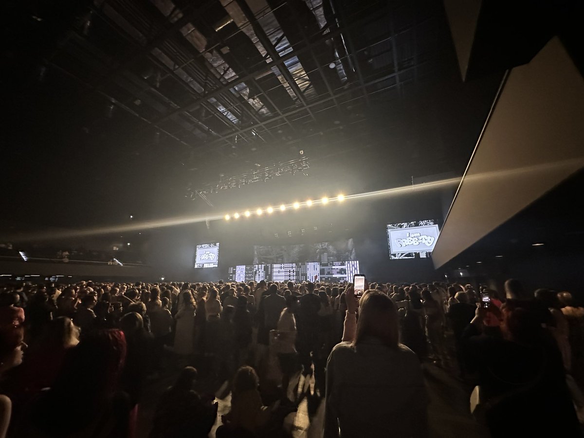Amyywhere's tweet photo. I am so excited💗💗✨
#GIDLE
#gidleconcert https://t.co/ELkTlZwYAG