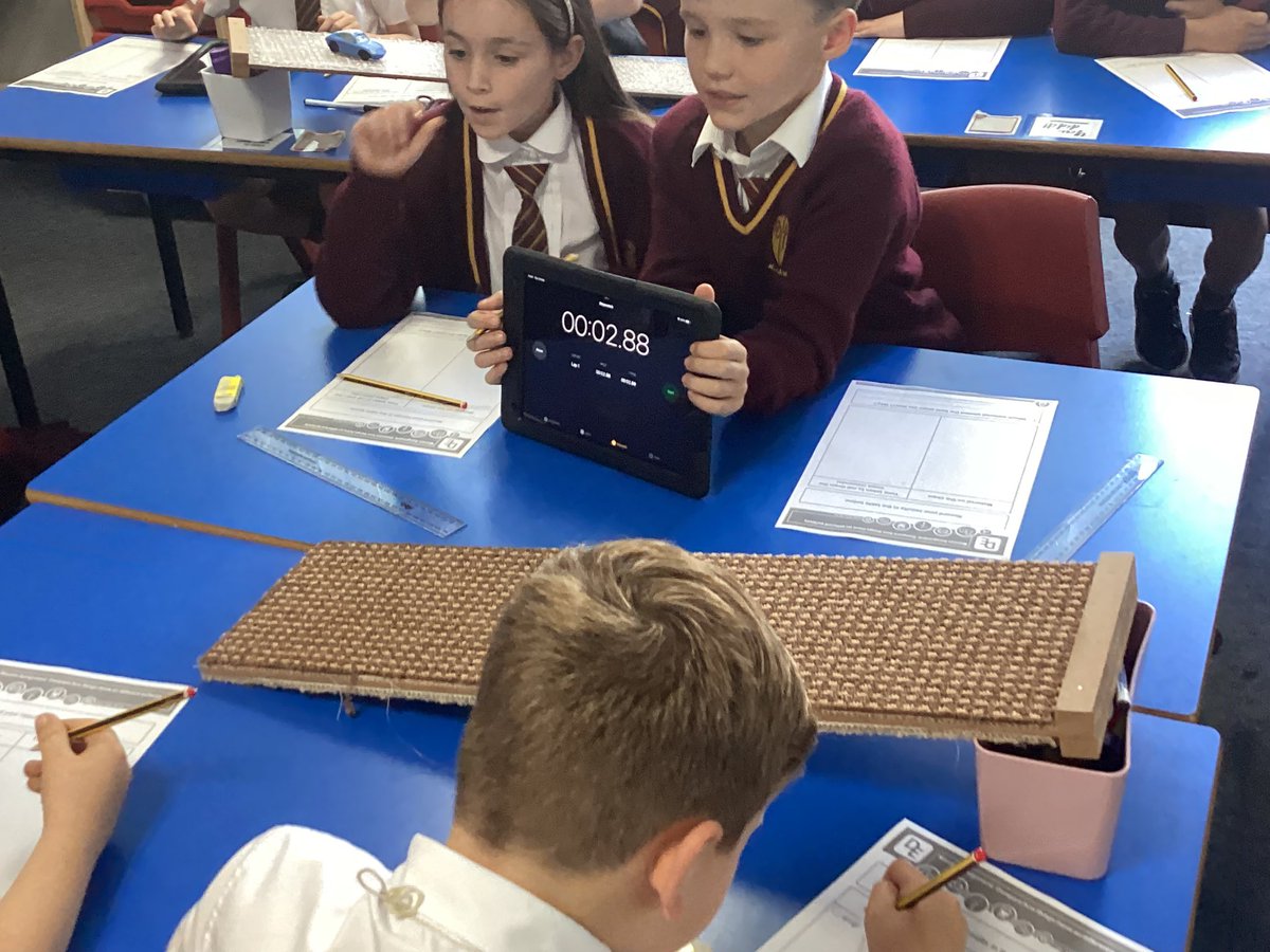 PDA_Y3's tweet image. In #pdascience we looked at friction and how this affects objects moving on different surfaces.