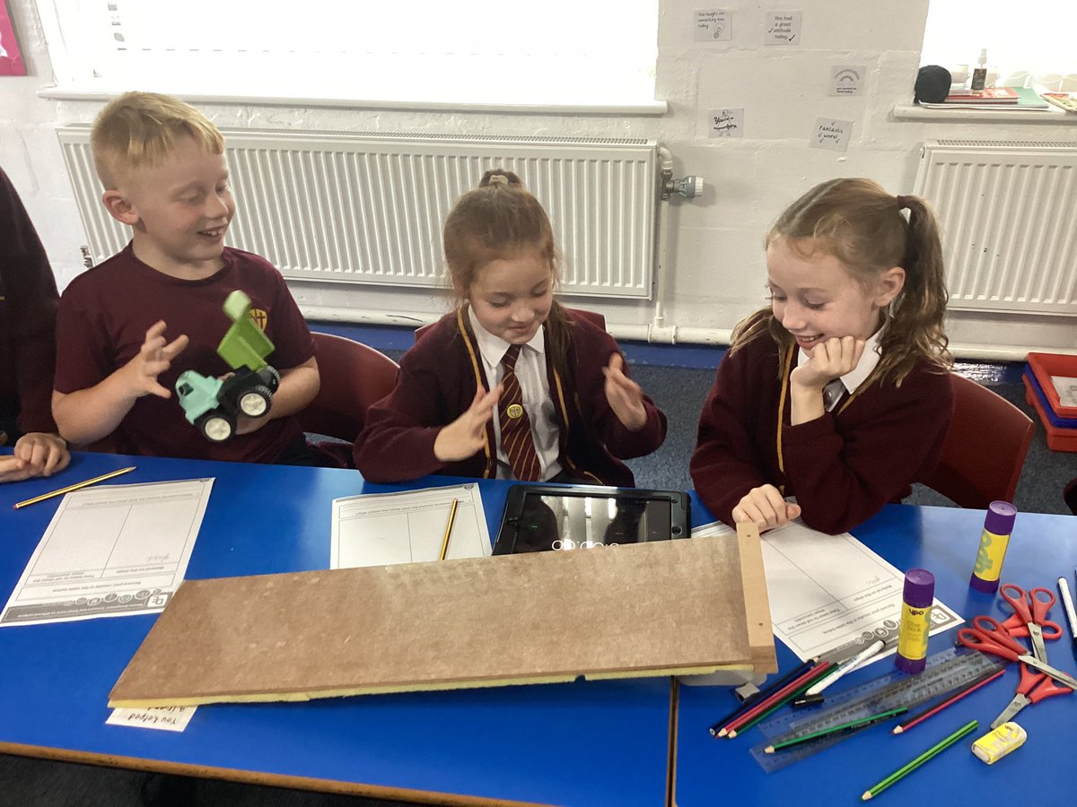 PDA_Y3's tweet image. In #pdascience we looked at friction and how this affects objects moving on different surfaces.