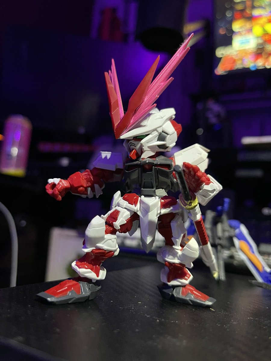NickyDickem's tweet photo. Man I wish these came out more often! #Gundam #NxEdge #figure https://t.co/eCKv9vaBKO