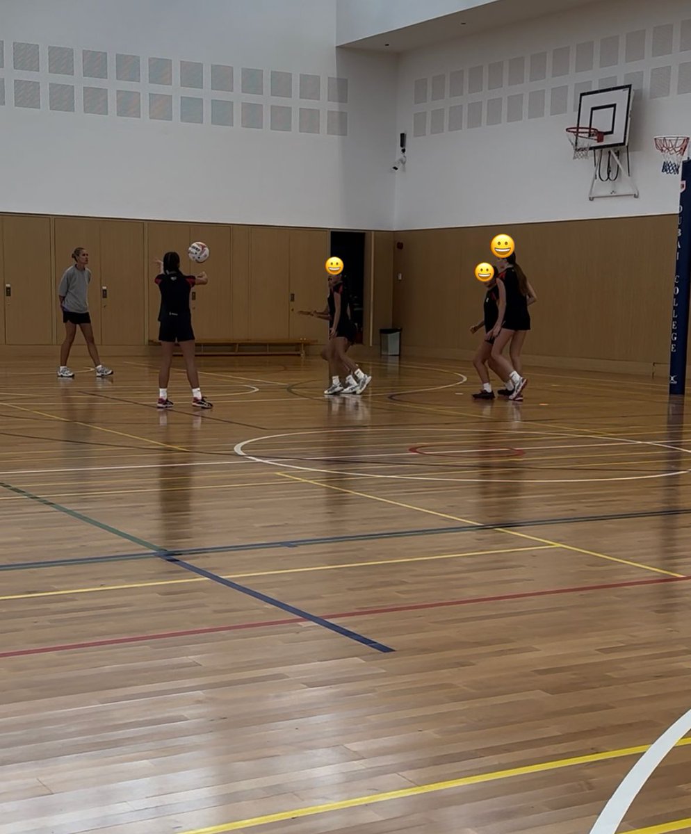 s_physed's tweet photo. Attended an amazing Netball coaching course on the weekend led by ex-England Netballer Tamsin Greenway. 🙌🏽⭐️ https://t.co/FyrrToKixM