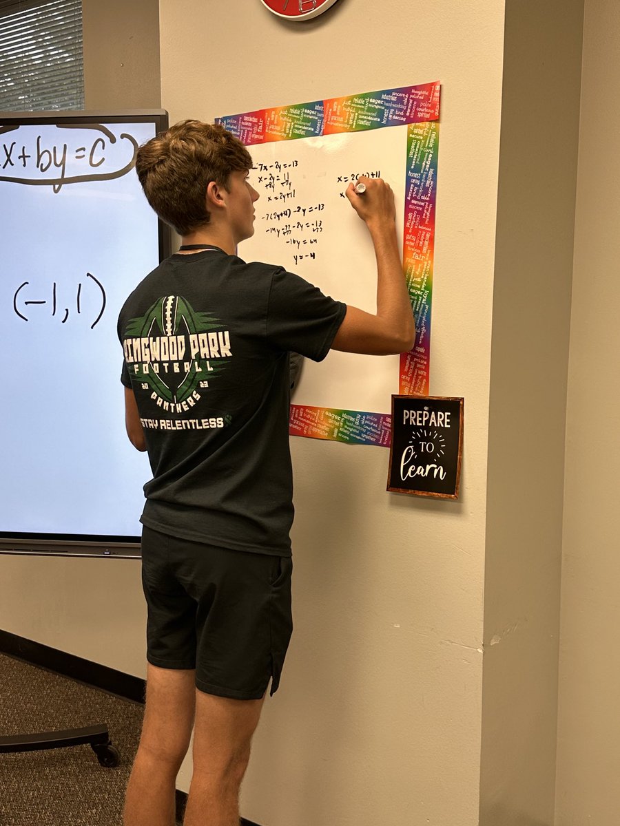 CobiVicknair's tweet image. Exploring the world of vertical spaces in Algebra 2! 📚✏️ Ms. Johnson turning classroom walls into valuable learning resources. #VerticalSpaces #WeAreKPark
@HumbleISD_KPHS @Humble_2ndMath