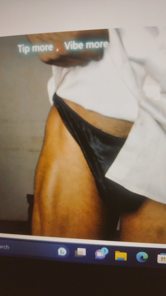 sankeoo26's tweet photo. Watch me live jerking off for you 😍
#bbc #blackbigdick #camboy #bul #blackbull #cum #fitbuild #naked #nsfw https://t.co/lNwnwpDgco