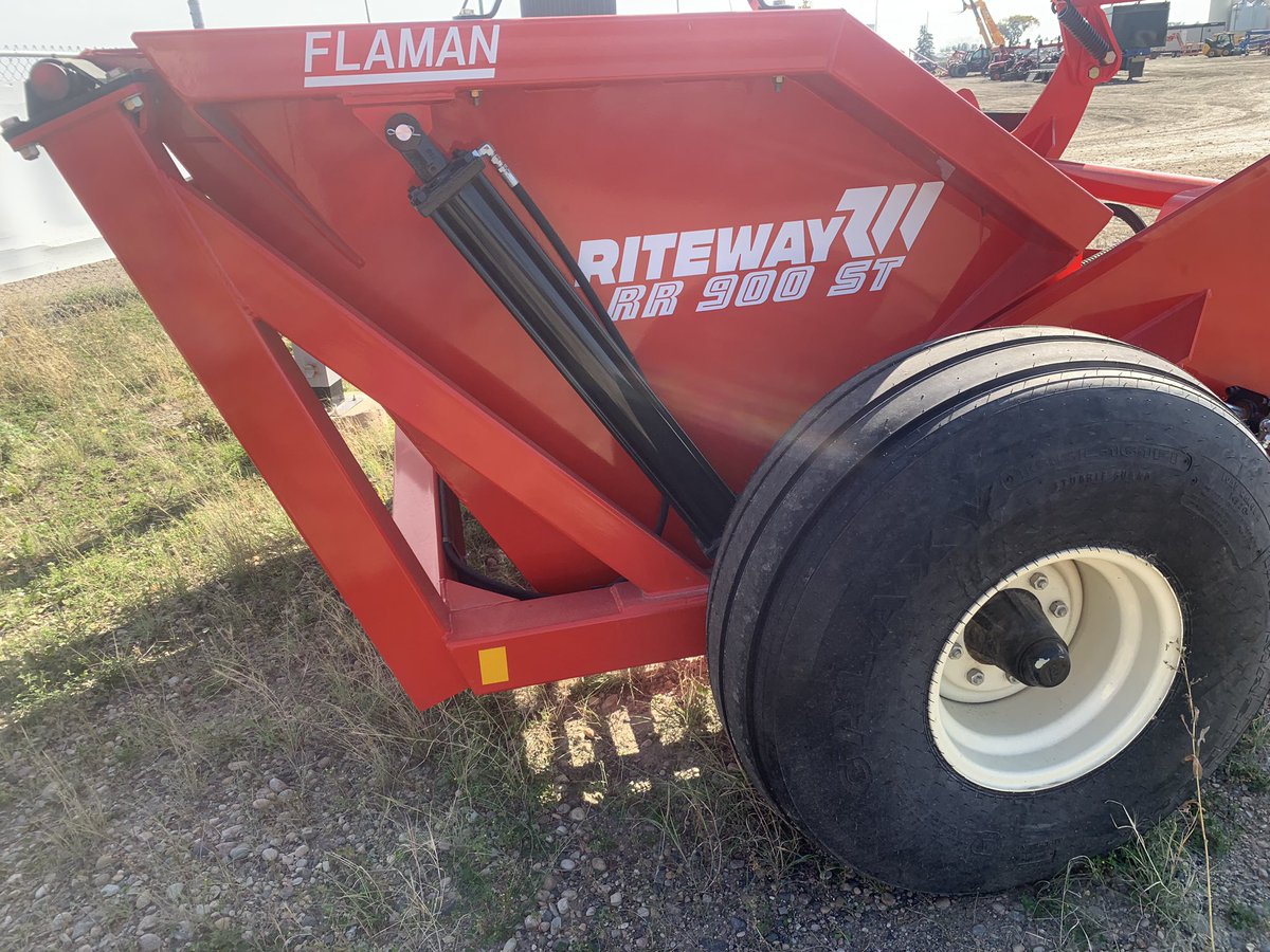 Rite Way rock picker. FOB Flaman Moosomin. 

3.2 cubic yard. 3 bat reel. 56” dump height.