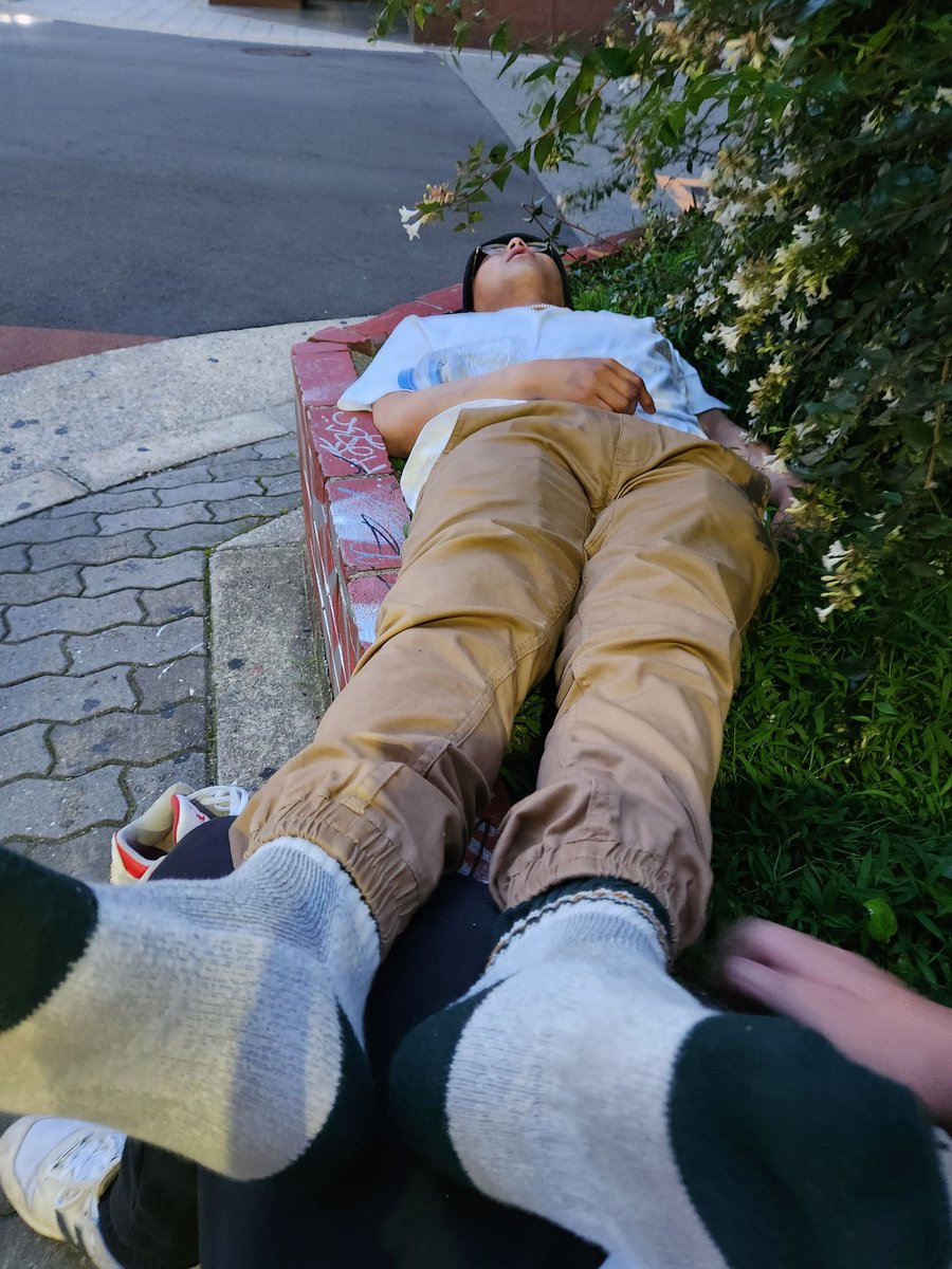 Benny91914705's tweet photo. drunk man socks 🥰🥰🥰🥰🥰 https://t.co/sKxZoXsOB1