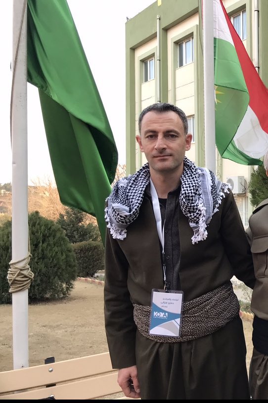 Bugün #KNK'nin #Hewlêr temsilcilik bürosuna alçakça bir saldırı düzenlendi. Saldırıda KNK temsilcisi #DenizCevdetBülbül hayatını kaybetti. Ailesinin ve halkımızın başı sağ olsun.
#Kürt Ulusal Birliği'ne yönelik yapılan bu saldırılar asla ve asla amacına ulaşamayacak, halkımızın