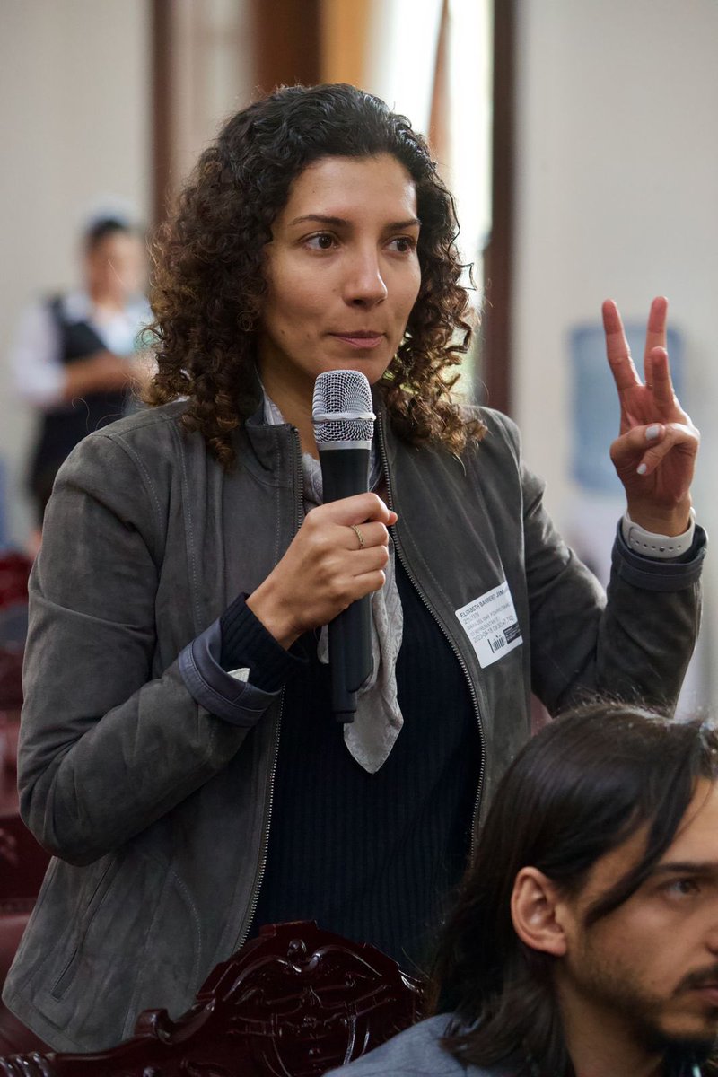 Estamos haciendo la tarea 👩‍🔬. Hoy desde la Mesa de Industria y Comercio para nuestra #LeyNuclear estamos recogiendo los comentarios de expertos y expertas de la industria para tener la mejor regulación para los asuntos nucleares del país 🇨🇴
