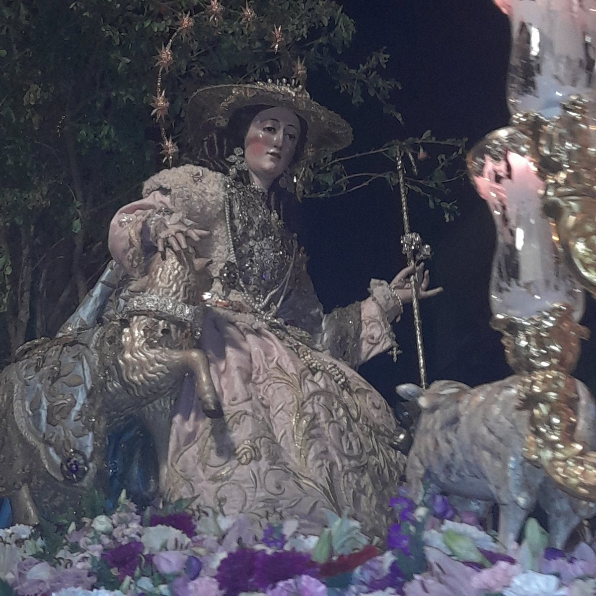 luys218's tweet photo. Pastora De Santa Marina https://t.co/dnmZL85EVd