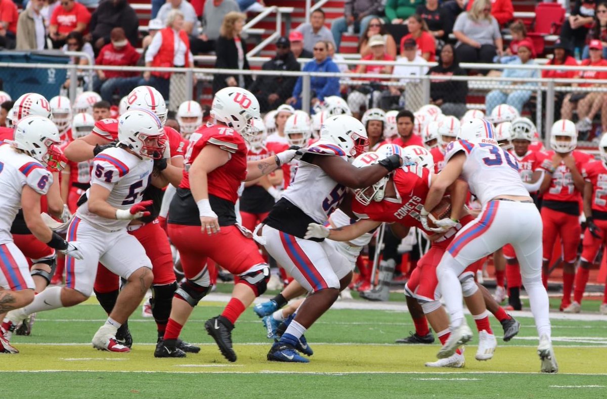 HanoverFTBL's tweet photo. Victory Mondays >>>

#StripedStandard https://t.co/RH6r0CAPxr