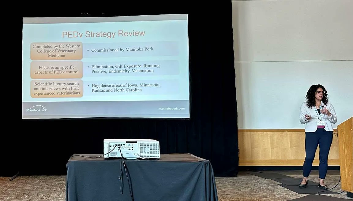 thepigsite's tweet photo. Jenelle Hamblin from @ManitobaPork describes the path toward PEDV elimination in Manitoba Canada at the Leman Swine Conference

Hamblin told the audience that Manitoba has set goals and developed a plan to eliminate #PEDV in their herds https://t.co/qyj1MR0rYM